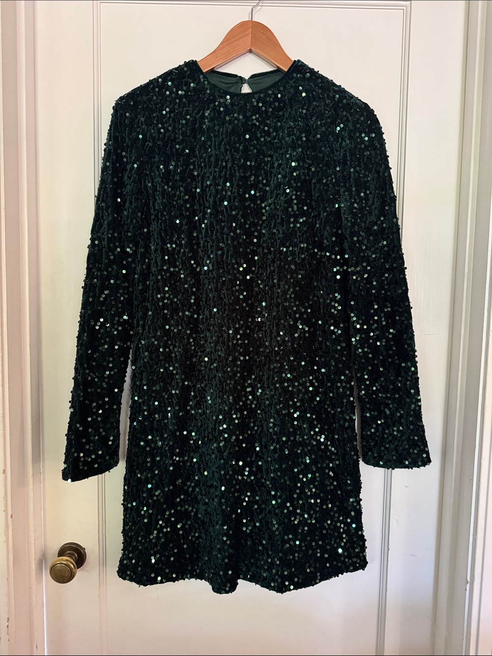 Sequined Green Velvet Long-Sleeve Dress